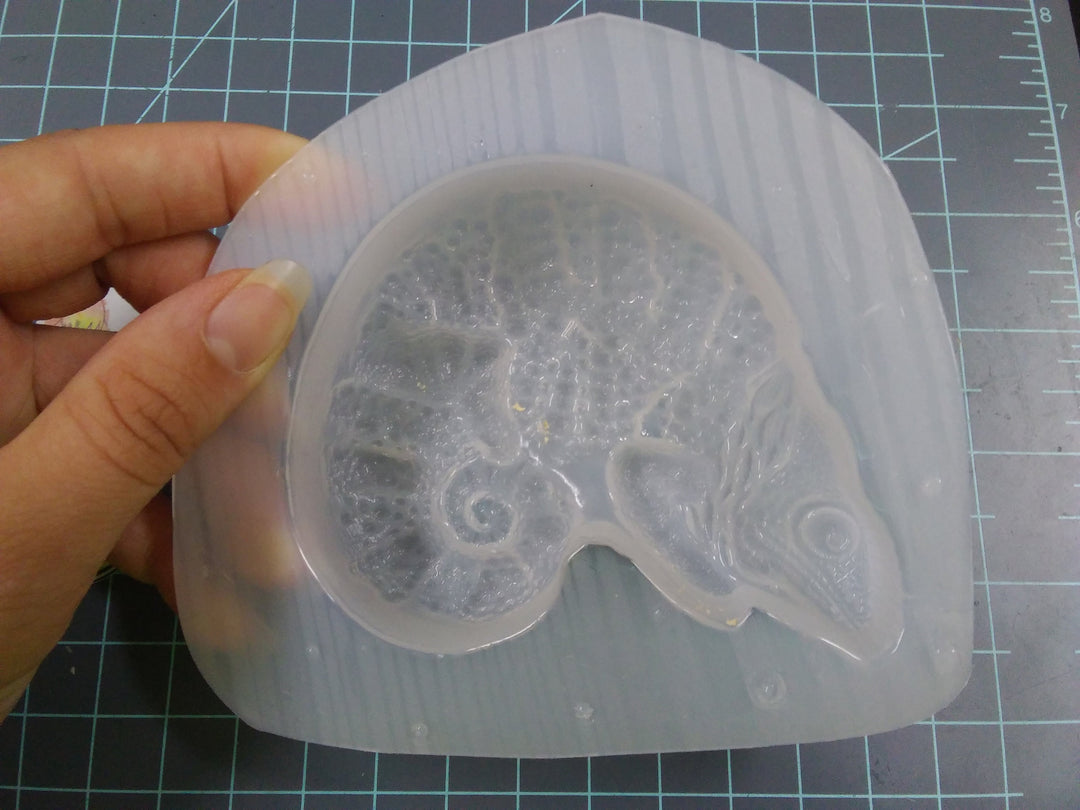 Chameleon Plastic Mold or Silicone mold, bath bomb mold, soap mold, lizard mold, resin mold, reptile mold, animal mold, 3d mold, wax mold