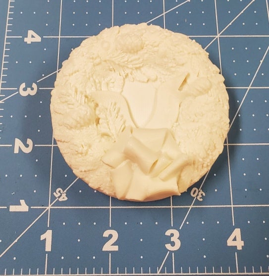 Wreath Plastic Mold or Silicone mold, bath bomb mold, soap mold, floral wreath mold, resin mold, candy mold, chocolate mold, ribbon, winter