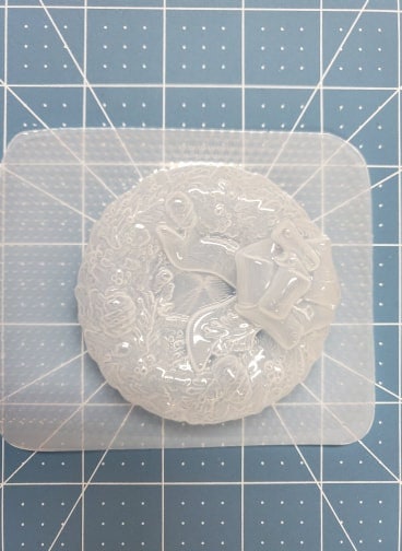 Wreath Plastic Mold or Silicone mold, bath bomb mold, soap mold, floral wreath mold, resin mold, candy mold, chocolate mold, ribbon, winter