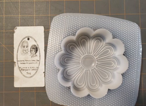 Simple Flower Plastic Mold or Silicone mold, bath bomb mold, soap mold, floral mold, resin mold, candy mold, chocolate mold, flower mold