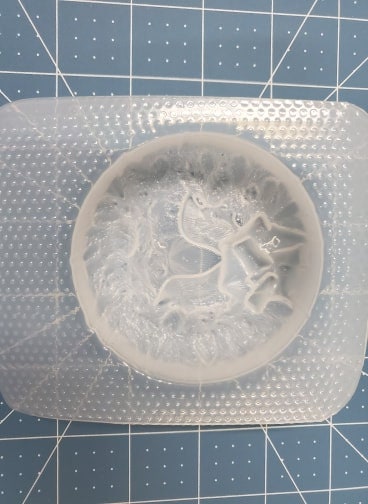 Wreath Plastic Mold or Silicone mold, bath bomb mold, soap mold, floral wreath mold, resin mold, candy mold, chocolate mold, ribbon, winter