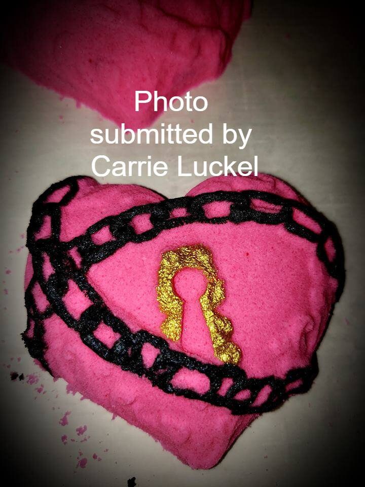 Heart in Chains Plastic Mold or Silicone mold, bath bomb mold, soap mold, heart mold, resin mold, love, chocolate mold, chain heart mold