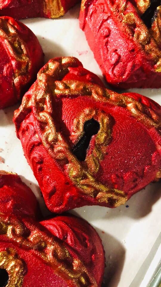 Heart in Chains Plastic Mold or Silicone mold, bath bomb mold, soap mold, heart mold, resin mold, love, chocolate mold, chain heart mold