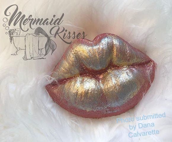 Puckered Lip Lips Plastic Mold or Silicone mold, bath bomb mold, soap mold, lip mold, resin mold, candy mold, chocolate mold, kiss, love