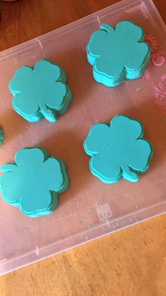2D Four Leaf Clover Plastic Mold or Silicone mold, bath bomb mold, soap mold, clover mold, resin mold, 4 leaf clover mold, leaf mold, plant