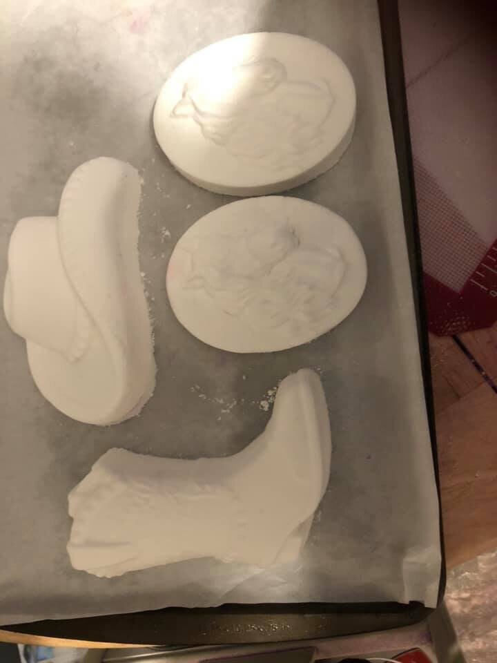 Western Collection Plastic Mold or Silicone mold, bath bomb mold, soap mold, cowboy hat mold, resin mold, gun mold, cowboy boot mold, hat