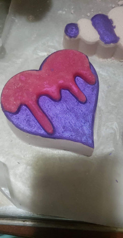 Drippy Heart Plastic Mold or Silicone mold, bath bomb mold, soap mold, heart mold, resin mold, drippy mold, love mold, cute, chocolate mold