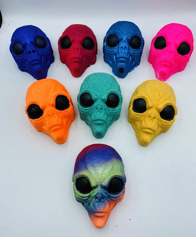 Detailed Alien Head Plastic Mold or Silicone mold, bath bomb mold, soap mold, alien mold, resin mold, chocolate mold, extraterrestrial mold