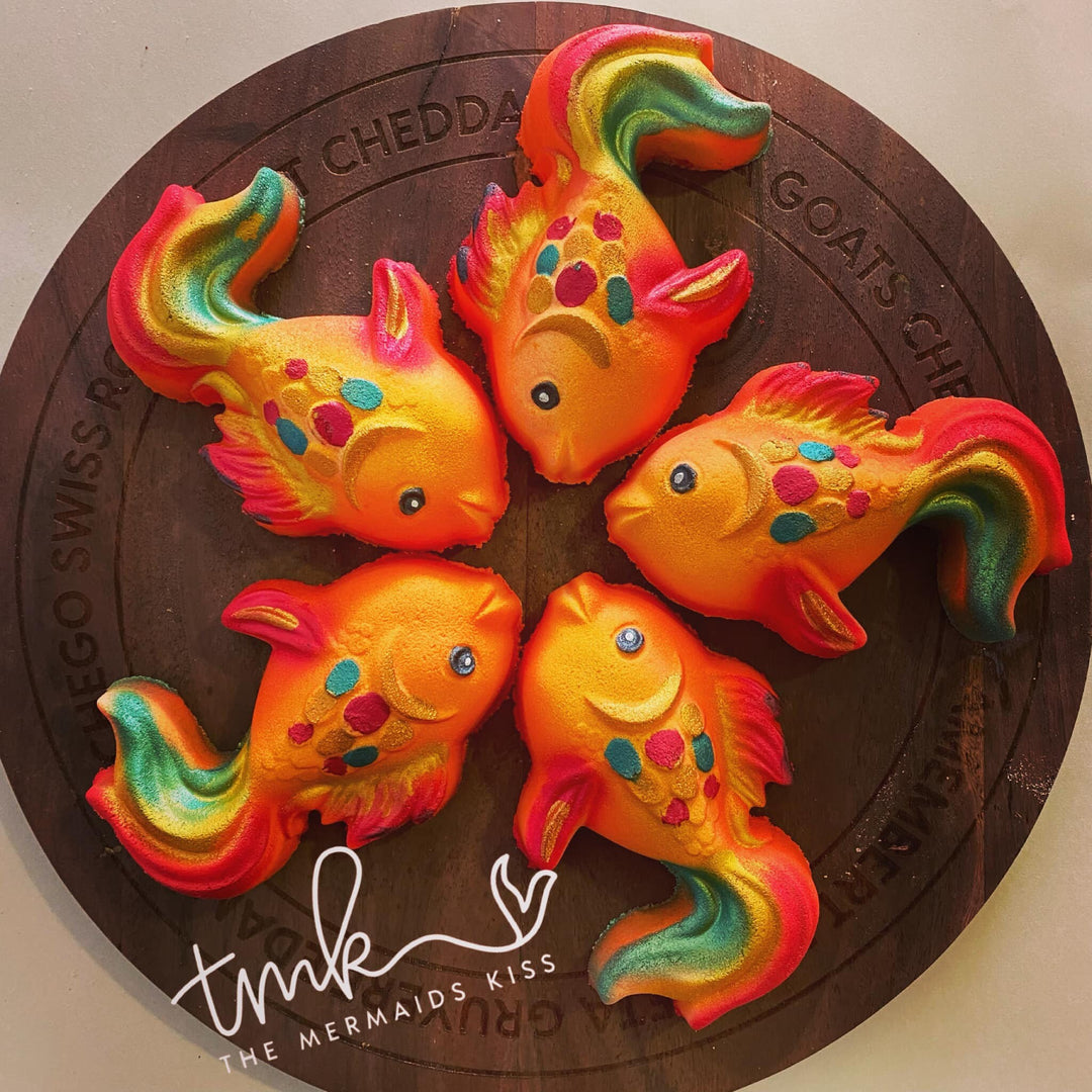 Simple Fish Plastic Mold or Silicone mold, bath bomb mold, soap mold, fish mold, resin mold, candy mold, chocolate mold, goldfish mold, cute