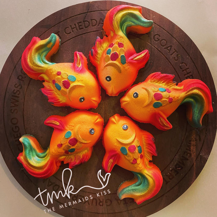 Simple Fish Plastic Mold or Silicone mold, bath bomb mold, soap mold, fish mold, resin mold, candy mold, chocolate mold, goldfish mold, cute