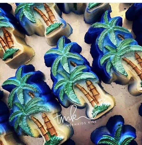 Palm Tree Plastic Mold or Silicone mold, bath bomb mold, soap mold, tree mold, resin mold, palm tree mold, chocolate mold, candy mold, tree