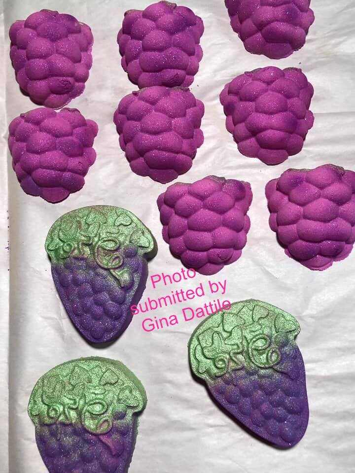 Grapes In A Cluster Mold Mould Bathbombs, Soaps, Wax melts, Resin, Fondant, Candles and more