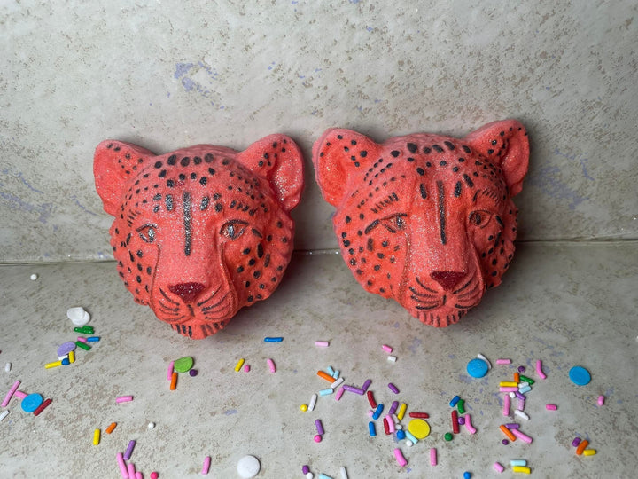 Cheetah Plastic Mold or Silicone mold, bath bomb mold, soap mold, cat mold, resin mold, animal mold, chocolate mold, Africa mold,African Cat