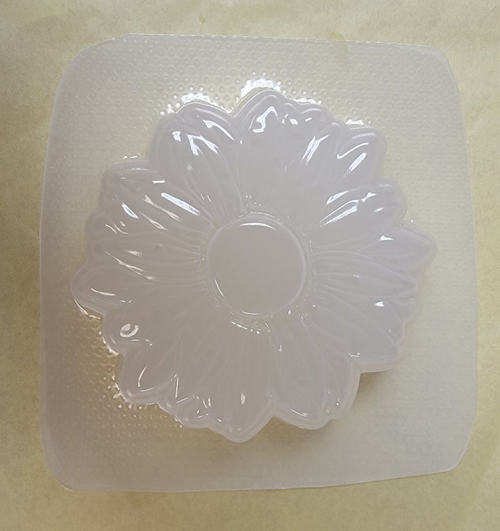 Simple Sunflower Plastic Mold or Silicone mold, bath bomb mold, soap mold, floral mold, resin mold, chocolate mold, flower mold, sun flower