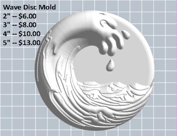 Round disc mold with a curling ocean wave whose crest breaks into flying droplets.