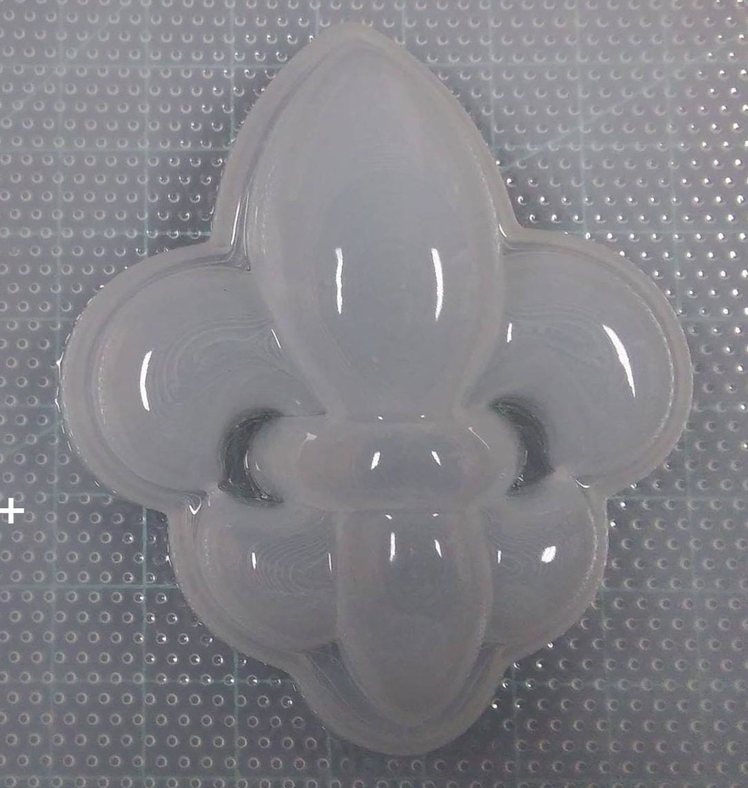 Fleur de lis Mold