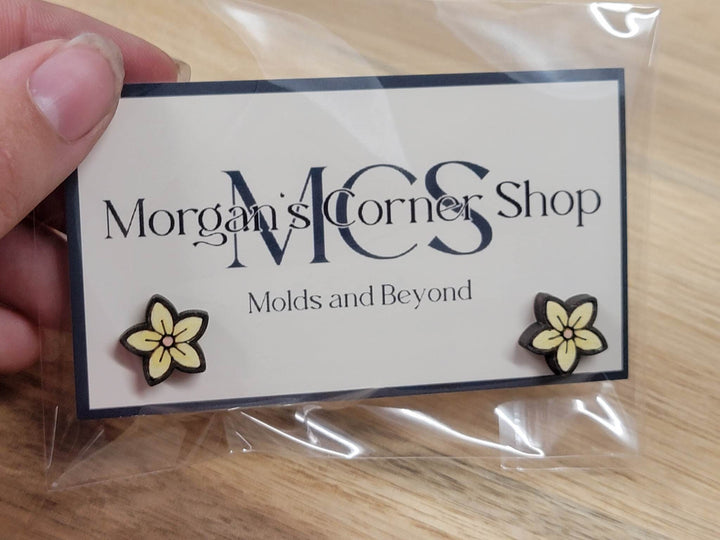 Wood Spring Flower Stud Earrings - Eco-Friendly and Elegant Jewelry