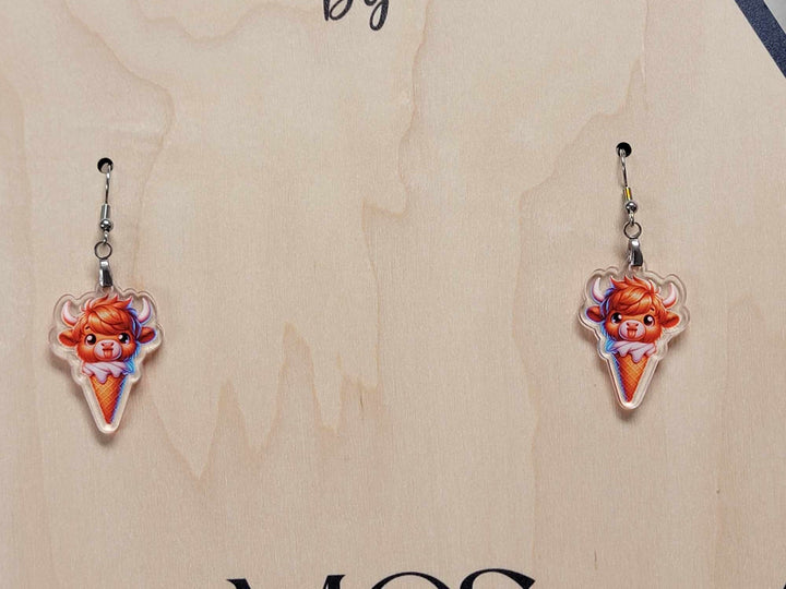 Highland Cow Ice Cream Cone Acrylic Earrings - Playful and Sweet Farm Animal Jewelry, Quirky Earrings, Sweet Style, Dessert Jewelry